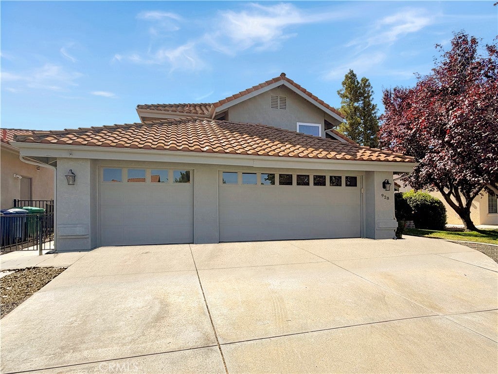 928 Saint Ann