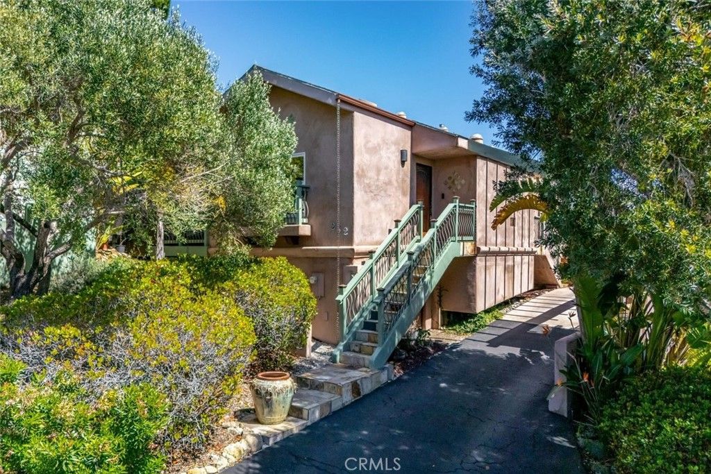 Photo of 262 Loma Bonita Dr #32, San Luis Obispo, CA 93401 (MLS # PI26082246)