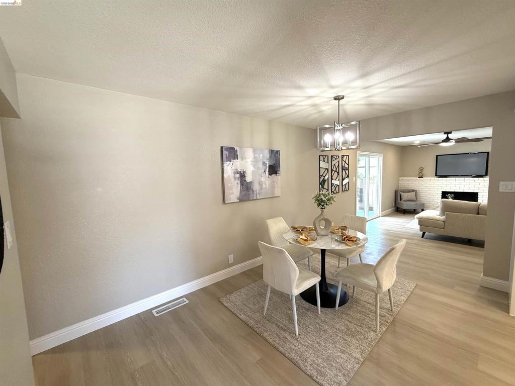 1124 Monterey Dr