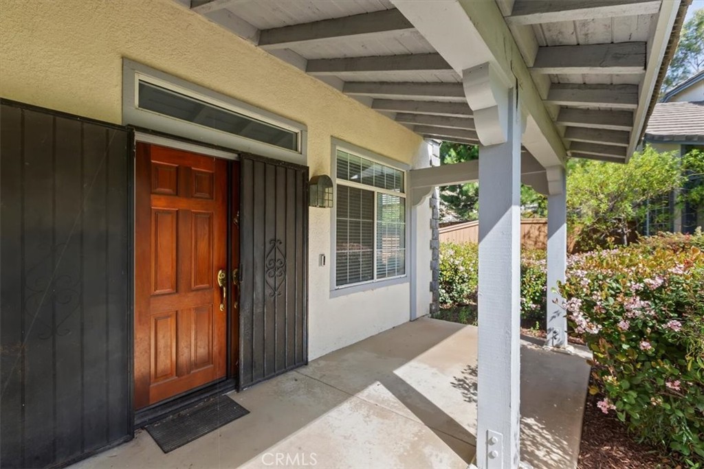 10011 Thornbird Court N