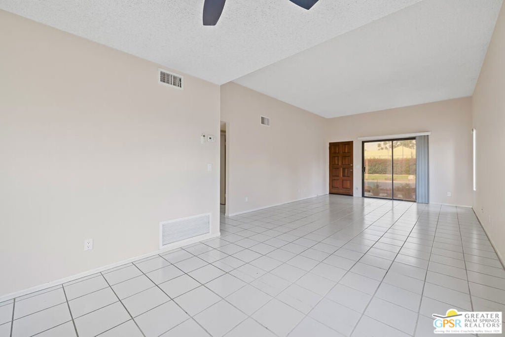 2400 Los Coyotes Drive
