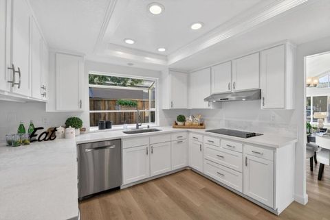 Tiny photo for 4101 Ashbrook Circle, San Jose, CA 95124 (MLS # ML82037624)