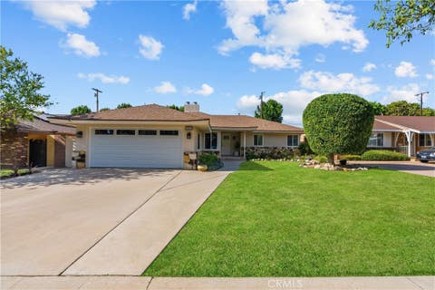 Photo of 15933 Tupper Street, North Hills, CA 91343 (MLS # SR26172371)