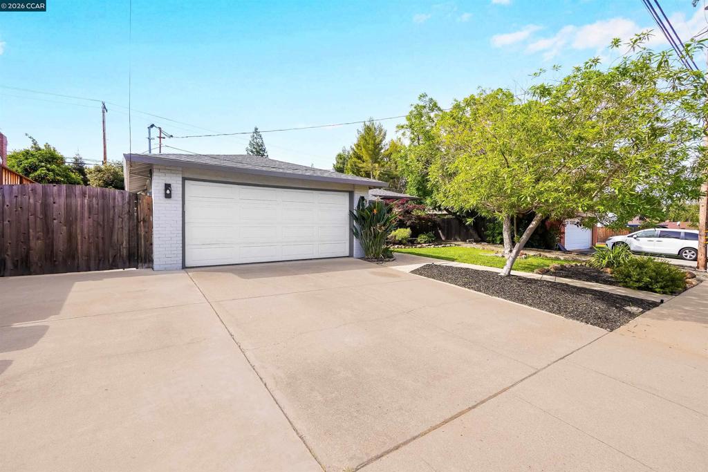 5506 Florida Dr