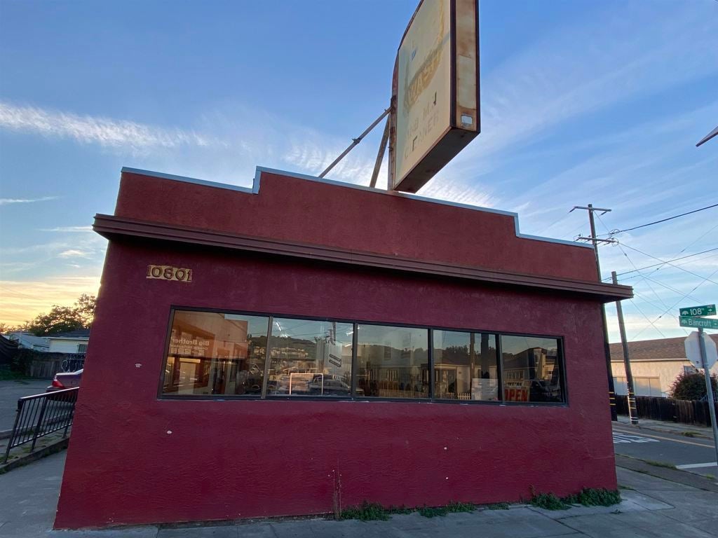 10801 Bancroft