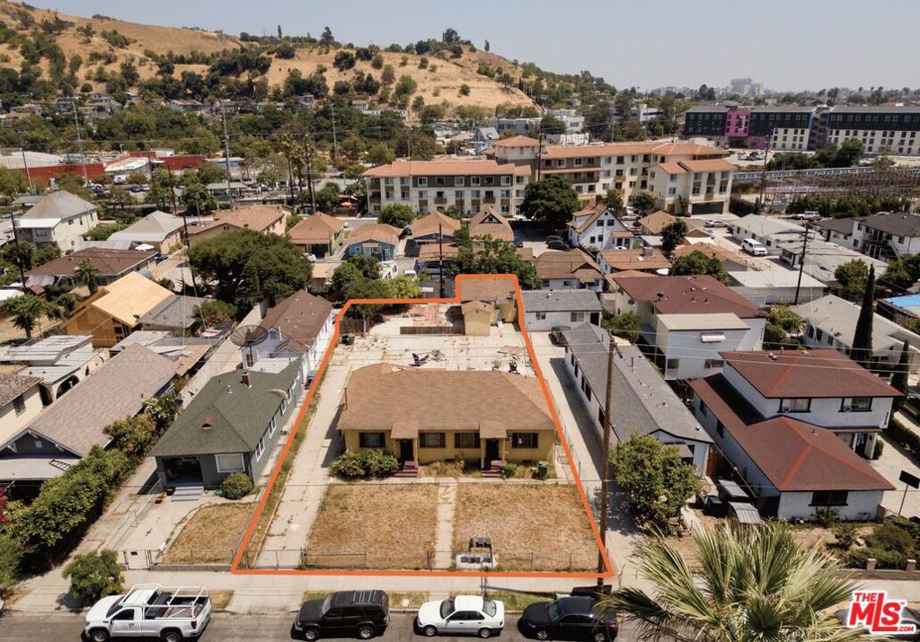 Properties 1 3526 Arroyo Seco Avenue