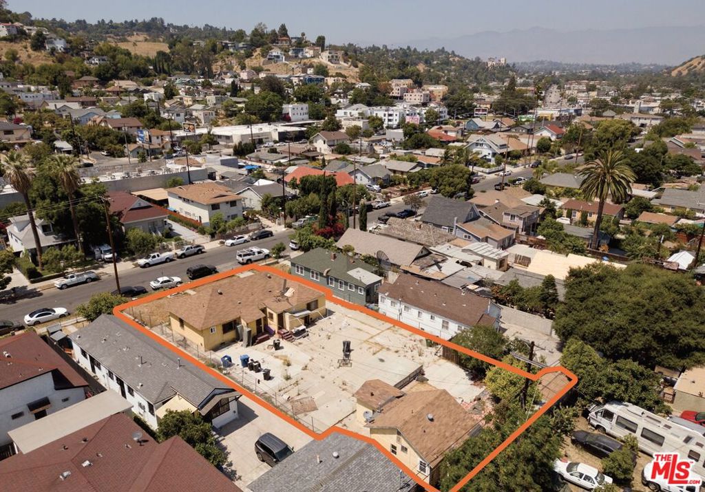 Properties 2 3526 Arroyo Seco Avenue