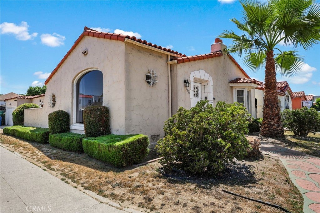 1030 W 80th ST, Los Angeles CA 90044