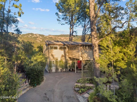 Photo of 2025 Mckain Street, Calabasas, CA 91302 (MLS # 226003960)