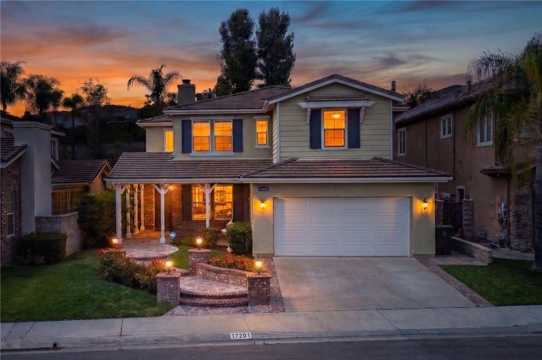 17201 Fremont