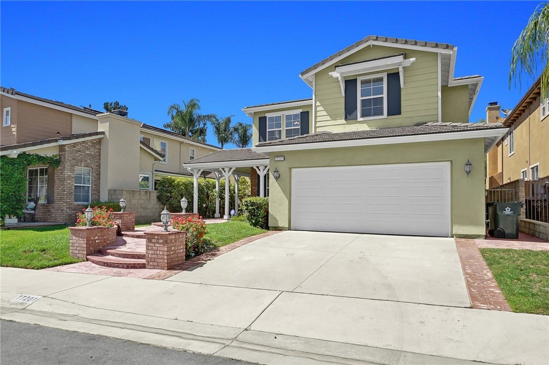 17201 Fremont