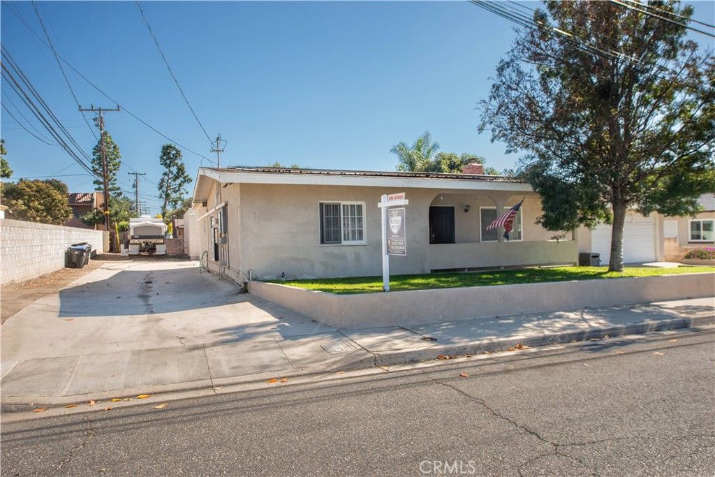 Photo of 1876 Duncan St, Simi Valley, CA 93065 (MLS # SR25246185)