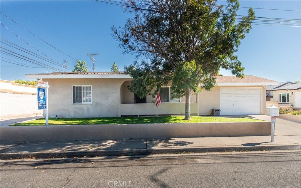 Photo of 1876 Duncan St, Simi Valley, CA 93065 (MLS # SR25246185)