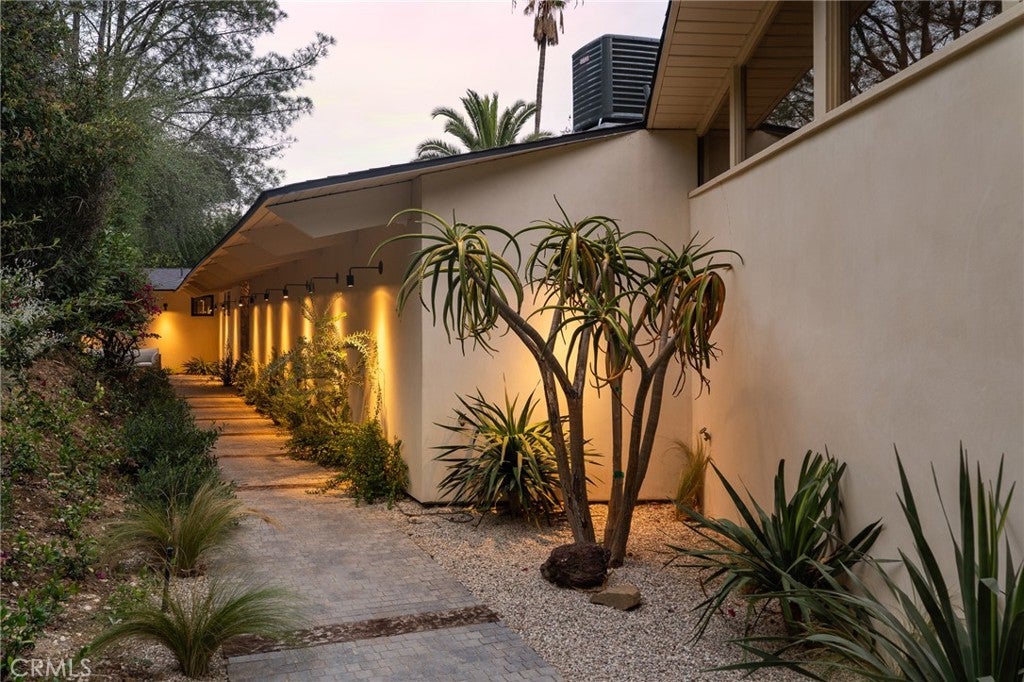 3655 Wrightwood Drive