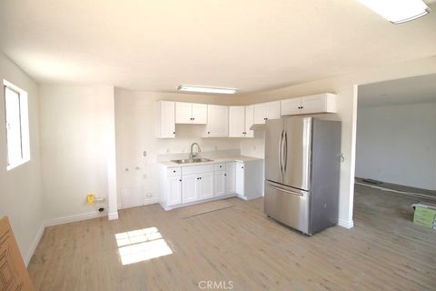 Photo of 1040 Mojave Drive, Barstow, CA 92311 (MLS # HD26071903)