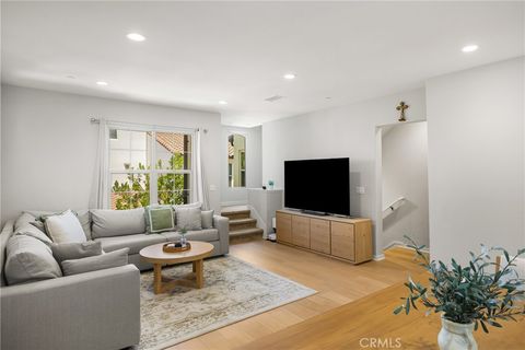 124 Tubeflower Irvine CA 92618