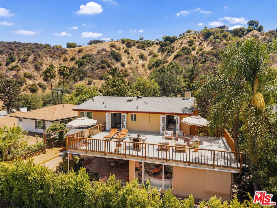 Photo of 3543 Stone Canyon Avenue, Los Angeles, CA 91403 (MLS # 26868711)