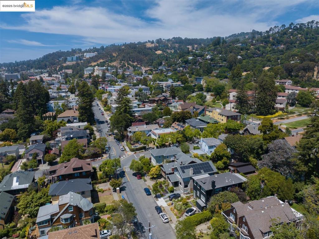 ELMWOOD - Residential