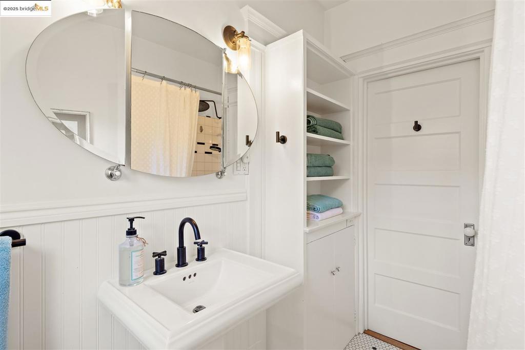 ELMWOOD - Residential