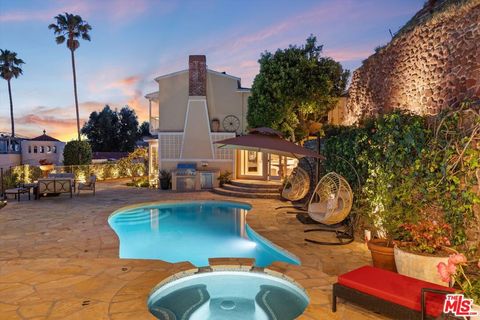 Photo of 7965 Fareholm Drive, Los Angeles, CA 90046 (MLS # 26832349)
