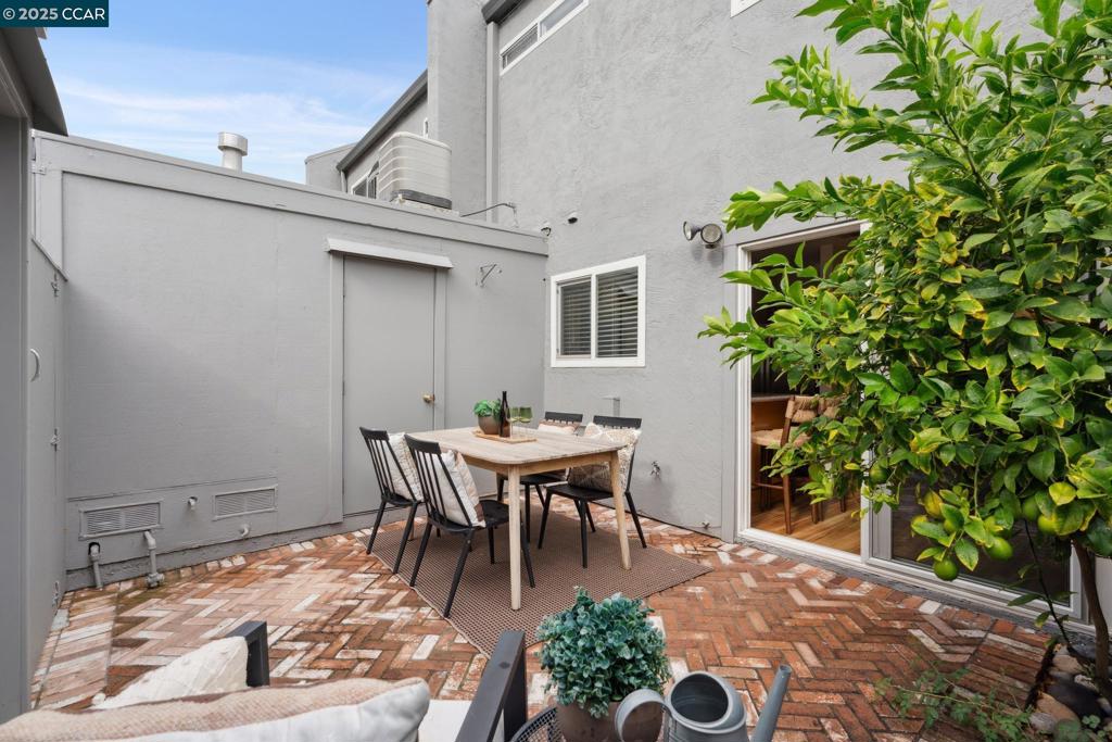 WALNUT CREEK - Residential