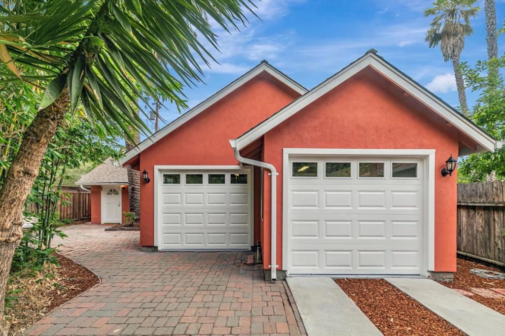Photo of 1037 Windermere Avenue, Menlo Park, CA 94025 (MLS # ML82023711)