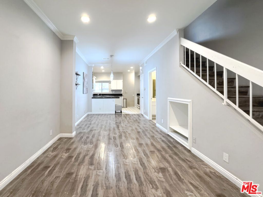 Photo of 227 Via Colinas, Thousand Oaks, CA 91362 (MLS # 25625495)