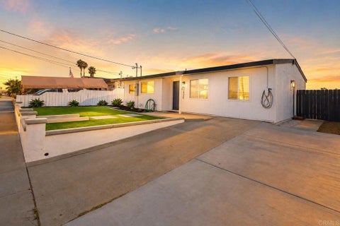 Photo of 1420 San Simeon Street, Oceanside, CA 92058 (MLS # NDP2608307)