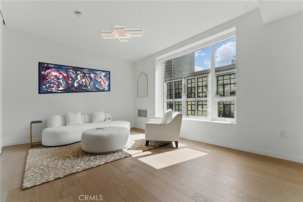 1050 S Grand Avenue 705