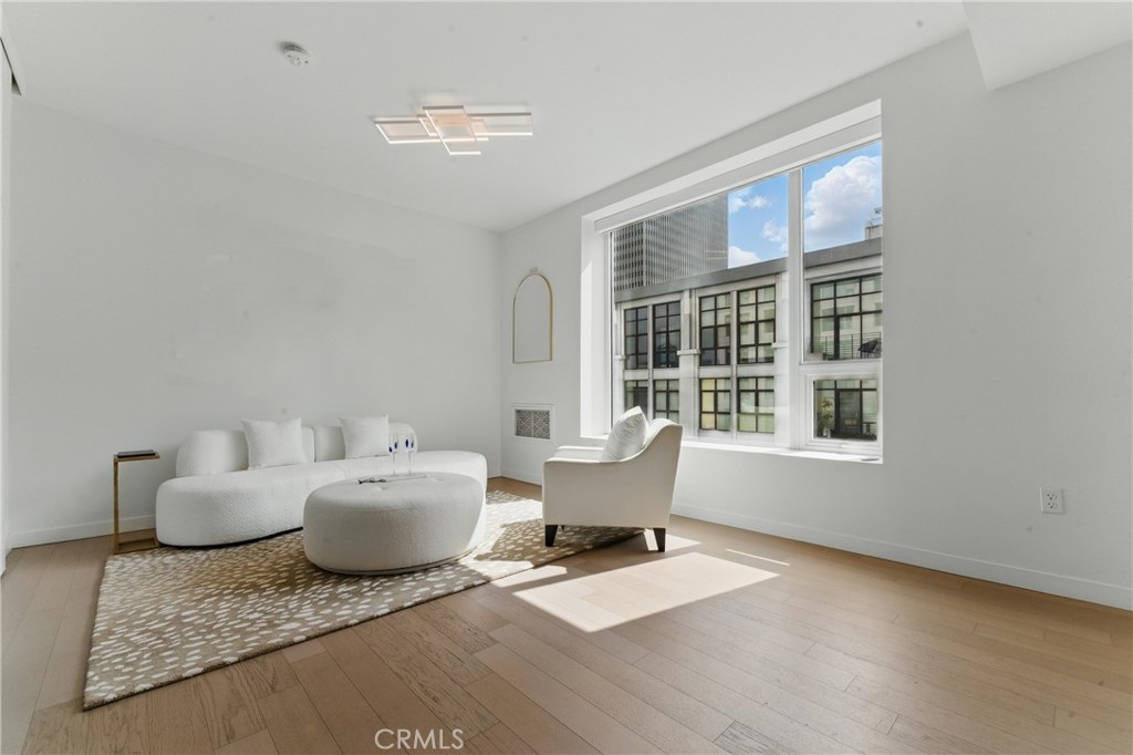 1050 S Grand Avenue 705