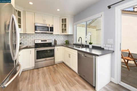 Photo of 4869 Wolf Way, Concord, CA 94521 (MLS # 41127453)