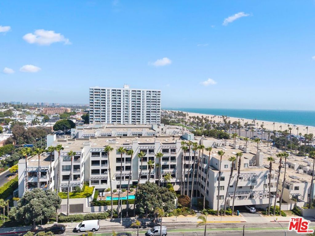 Photo of 140 Ocean Park Boulevard #419, Santa Monica, CA 90405 (MLS # 25572543)