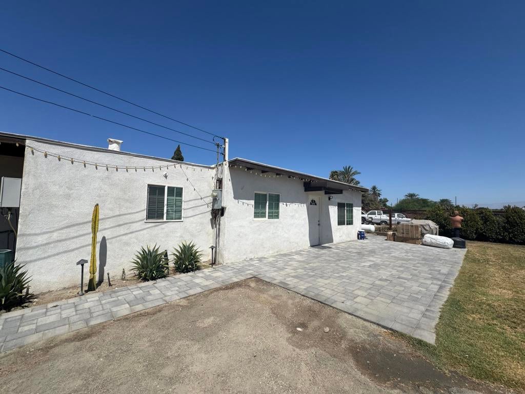 58149 E Park Lane