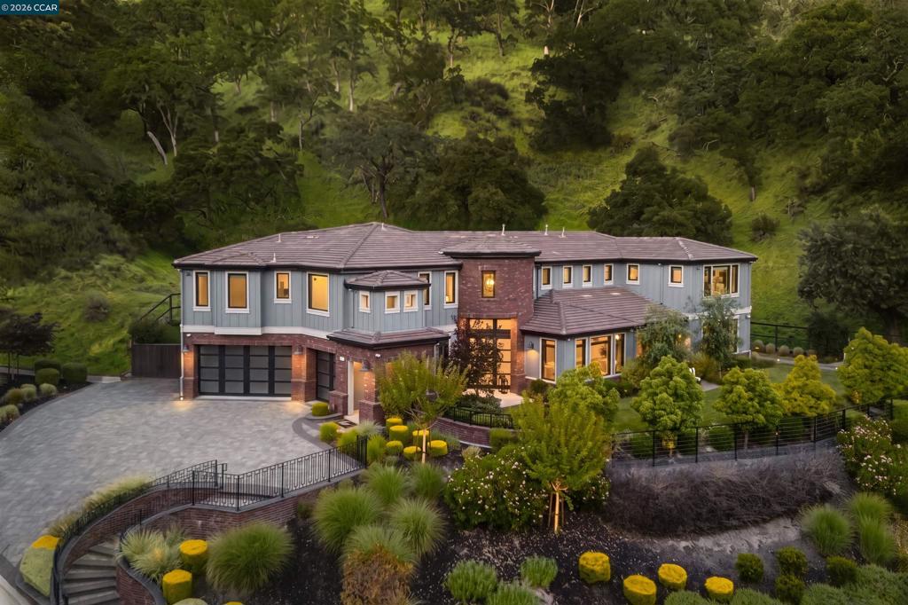 401 Legacy Dr Dr