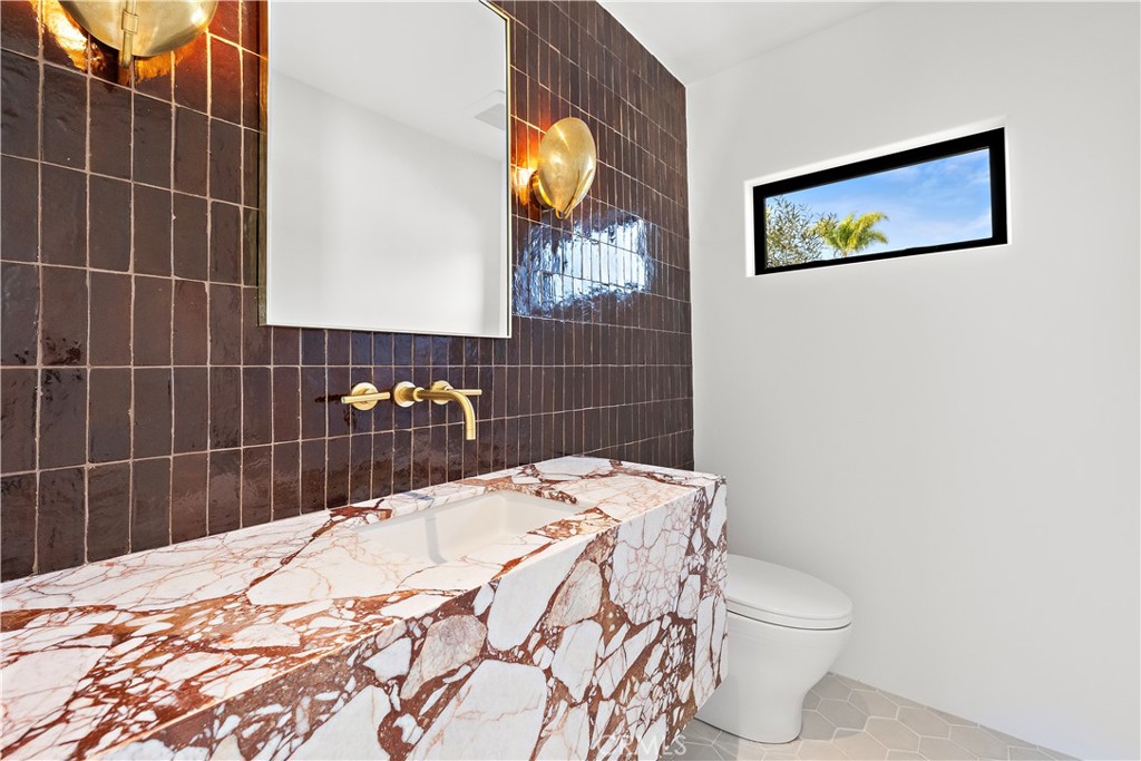 Properties 4 229 W Paseo De Cristobal