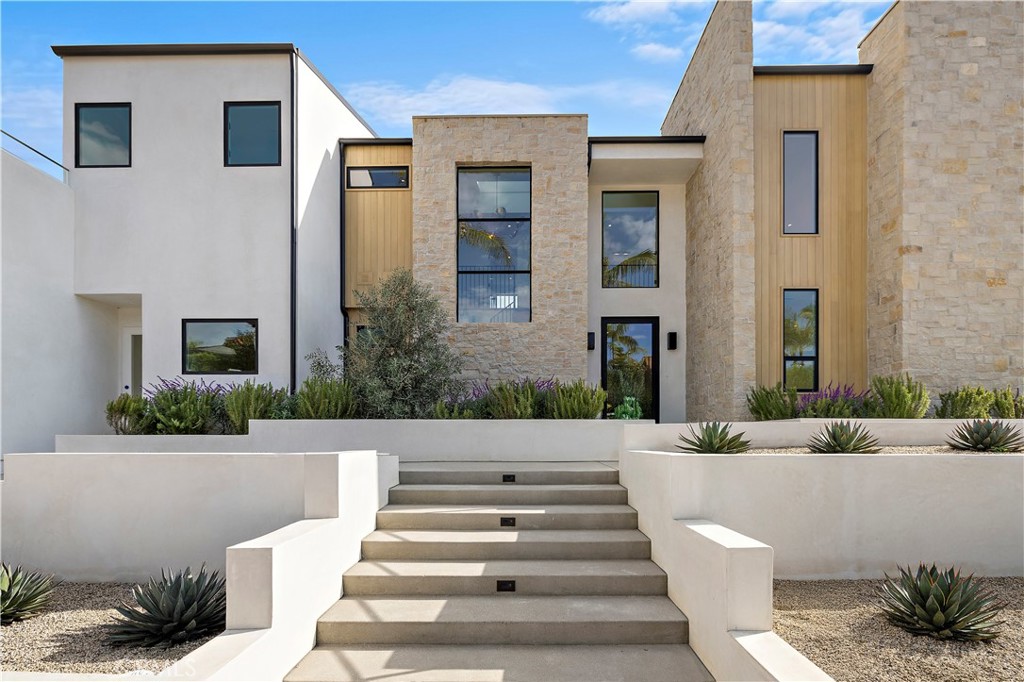 Properties 3 229 W Paseo De Cristobal