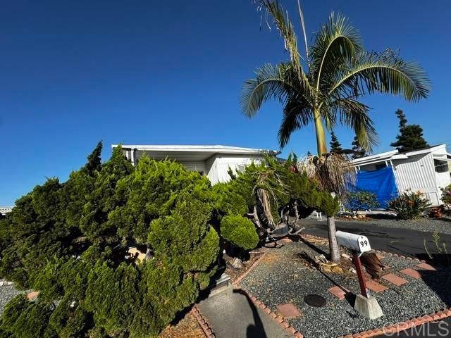 1425 Second Avenue SPC 99