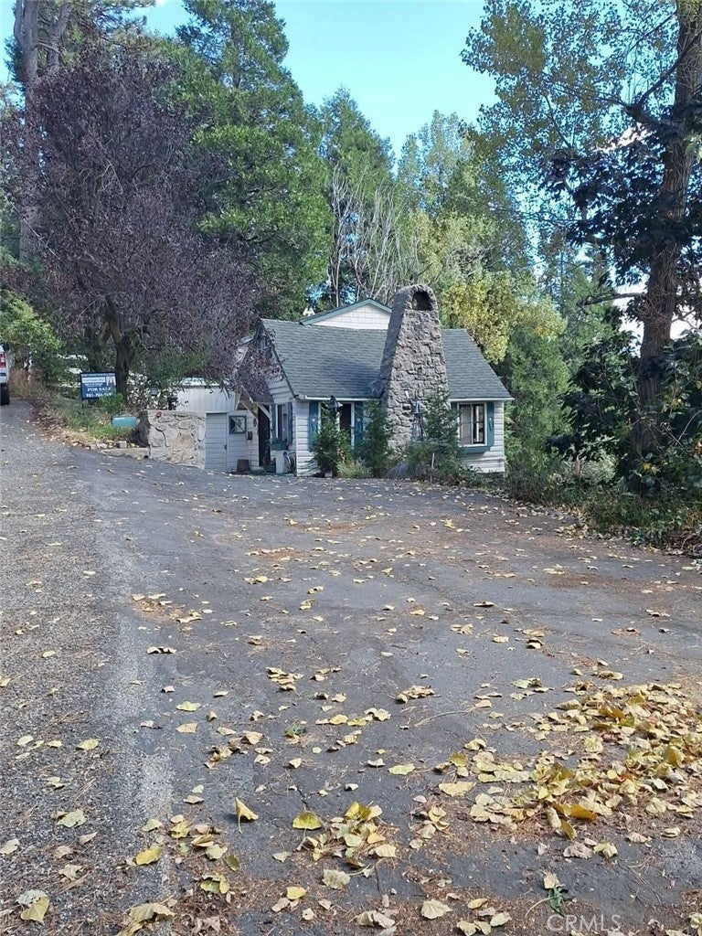 21515 Sawpit Canyon