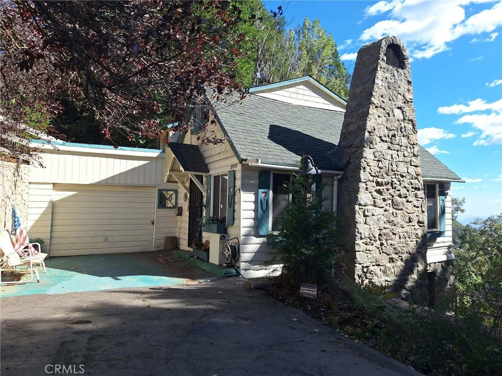 21515 Sawpit Canyon