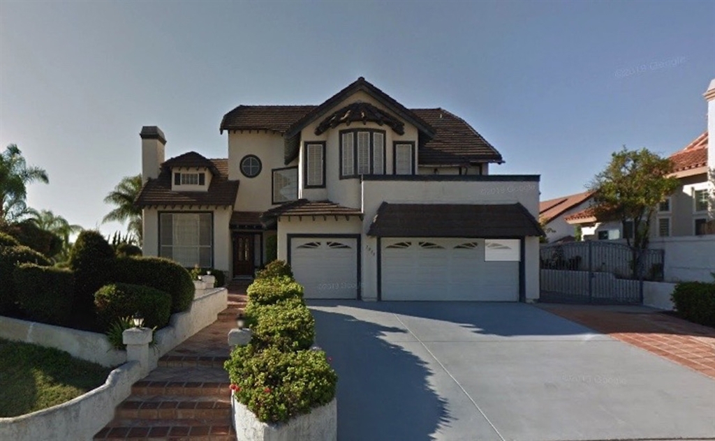 ***Professional Photography coming soon*** First time this beautiful home has been on the market. Very well upkeep home ready to be enjoyed by the new owners. Family room ready to entertain with a custom built wet bar. Granite countertops throughout the house. Spacious 3 car garage. Enjoy breathtaking sunsets from the comfort and privacy of your balcony. a must see! Equipment: Dryer,Garage Door Opener, Washer Other Fees: 0 Sewer: Sewer Connected Topography: LL