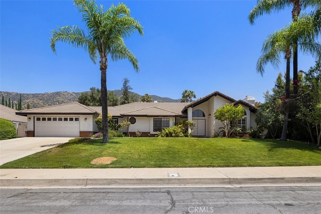 343 W Northridge