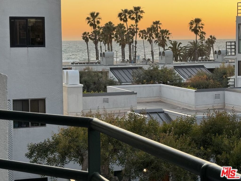 Photo of 2930 Neilson Way #406, Santa Monica, CA 90405 (MLS # 26733393)