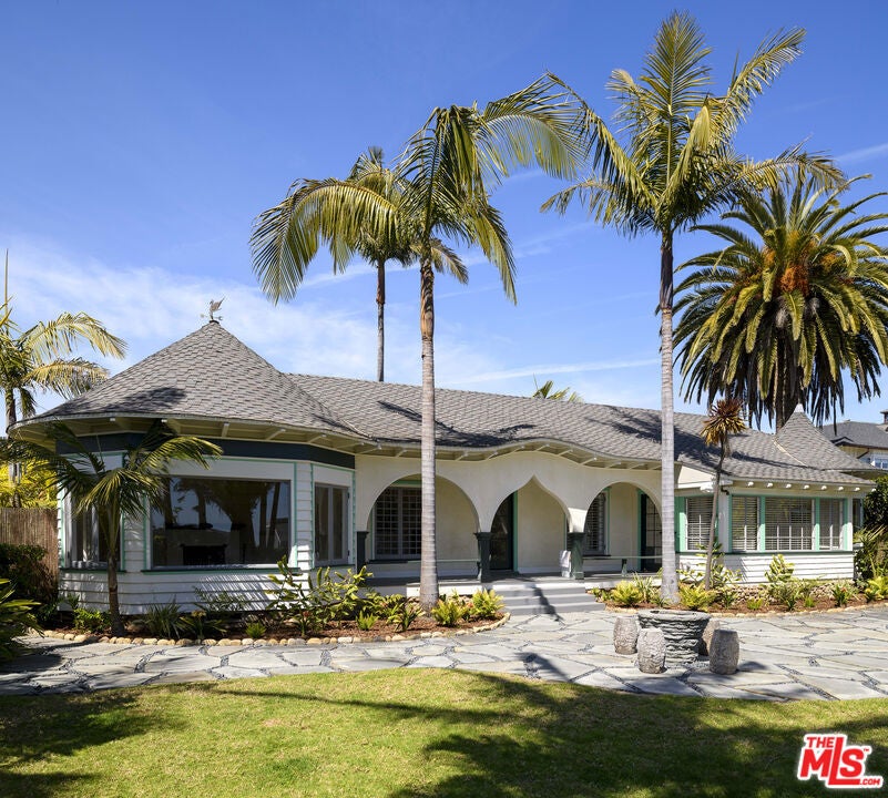 52 Miramar Avenue