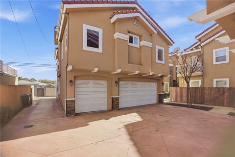 12712 Menlo B Hawthorne CA 90250