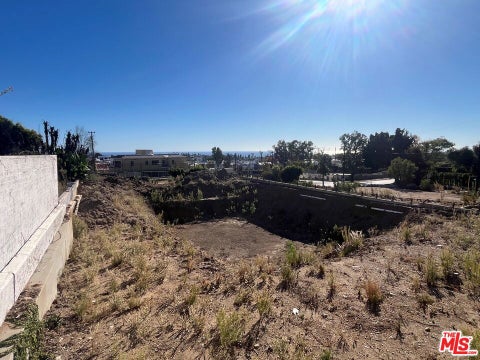 Photo of 14915 Bestor Boulevard, Pacific Palisades, CA 90272 (MLS # 26102024)