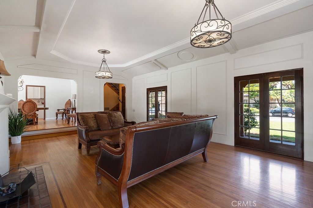 Bixby Knolls (BK) - Residential