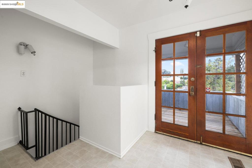 PIEDMONT AVENUE - Residential