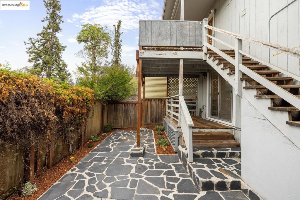 PIEDMONT AVENUE - Residential