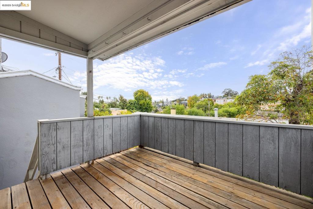 PIEDMONT AVENUE - Residential