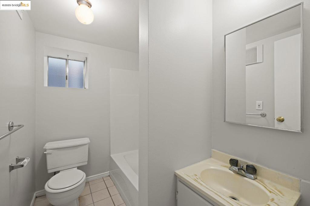PIEDMONT AVENUE - Residential